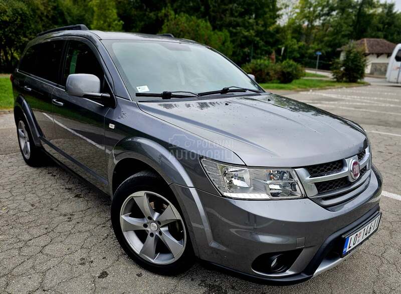 Fiat Freemont 