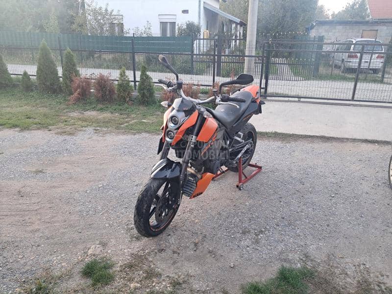 KTM Duke 690