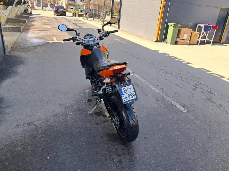 KTM Duke 690