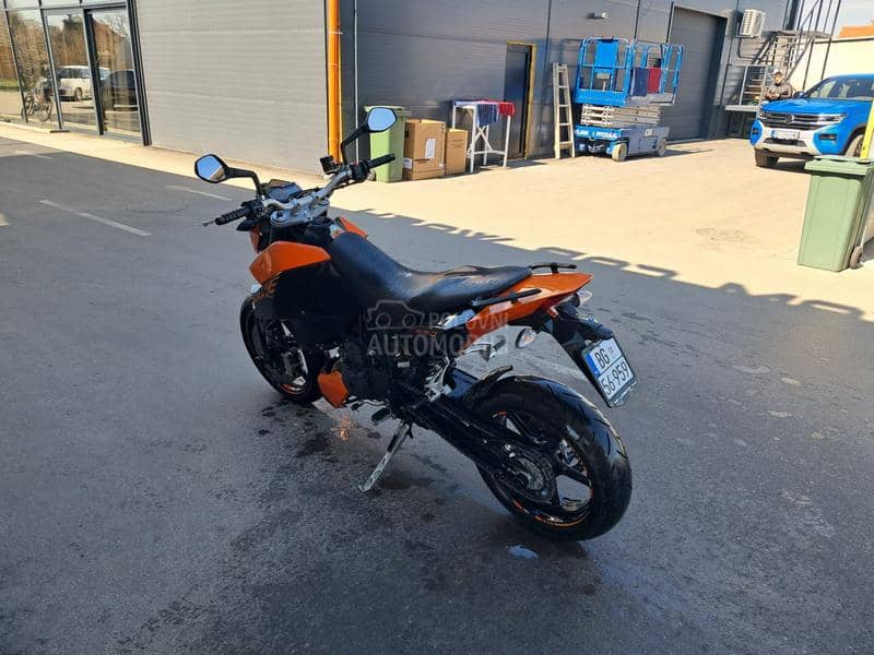 KTM Duke 690