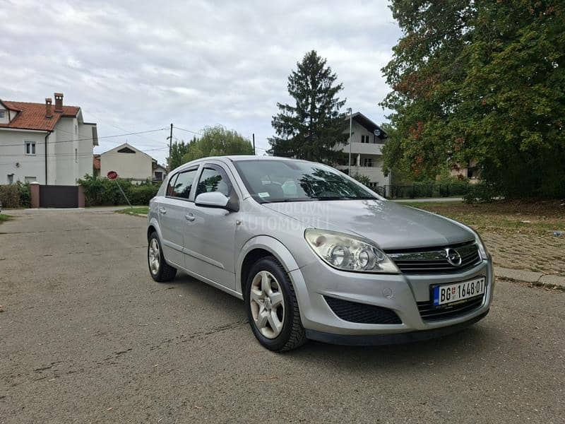 Opel Astra H 