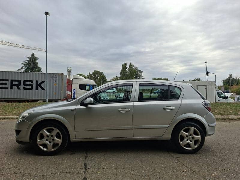 Opel Astra H 