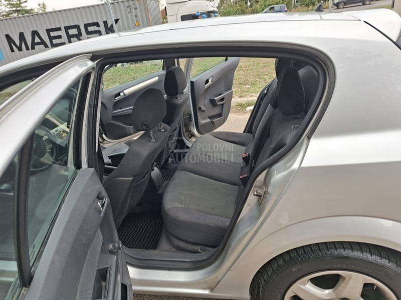 Opel Astra H 