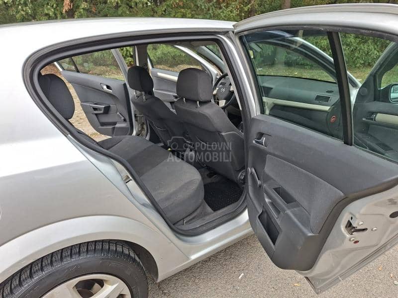 Opel Astra H 