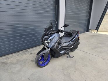 Yamaha X MAX