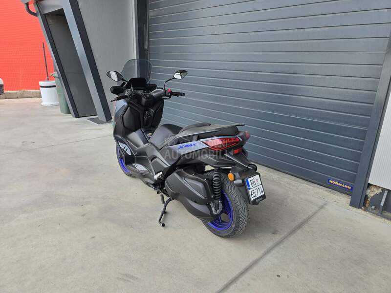 Yamaha X MAX