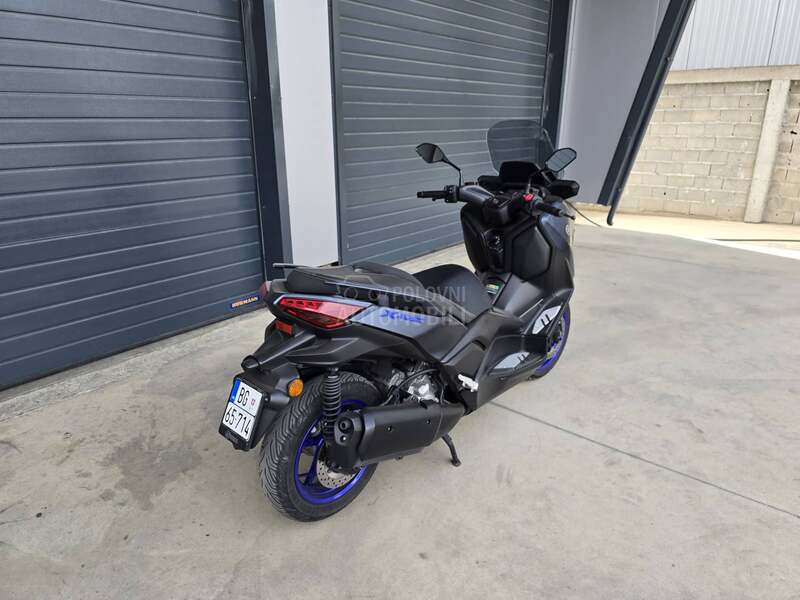 Yamaha X MAX