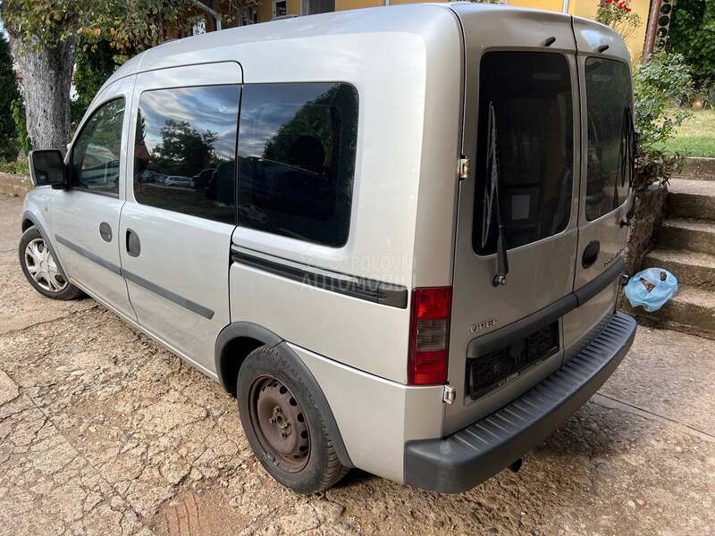 Opel Combo 1.7 dti 2004. god. -  kompletan auto u delovima