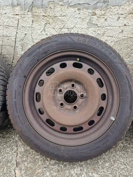 Goodyear 205/55 R16 Zimska