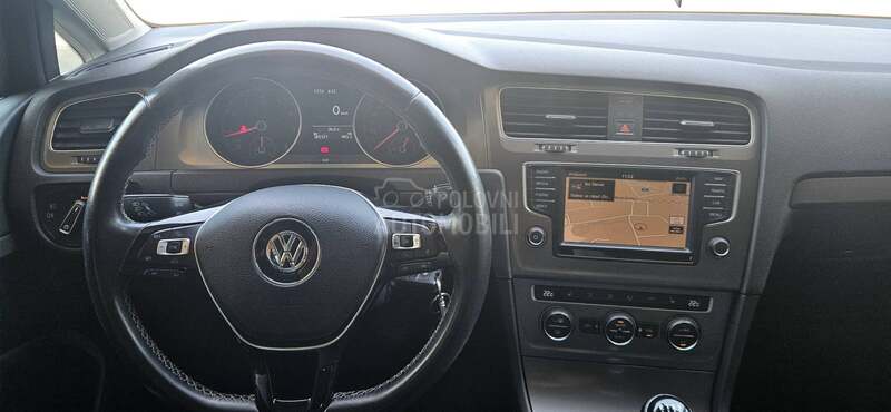 Volkswagen Golf 7 1.4 TSI LOUNGE