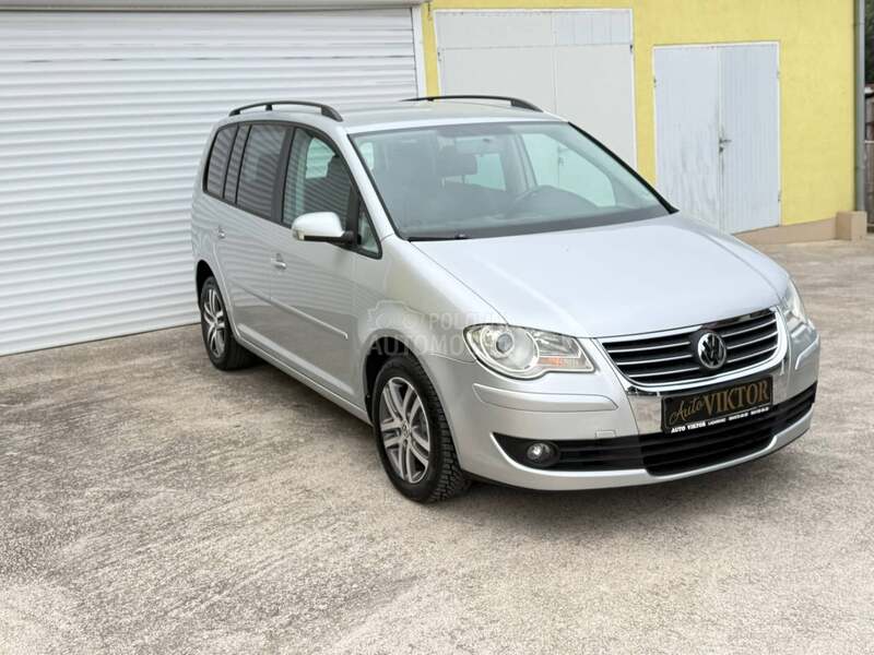 Volkswagen Touran R E Z E R V I S A N