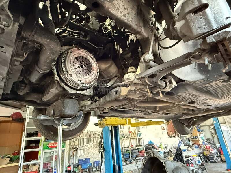 Volkswagen Touran R E Z E R V I S A N