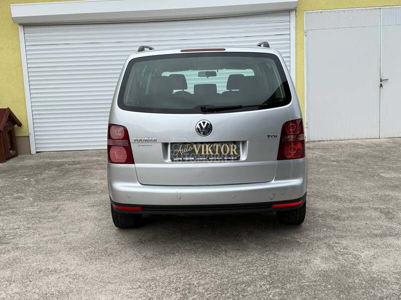 Volkswagen Touran R E Z E R V I S A N