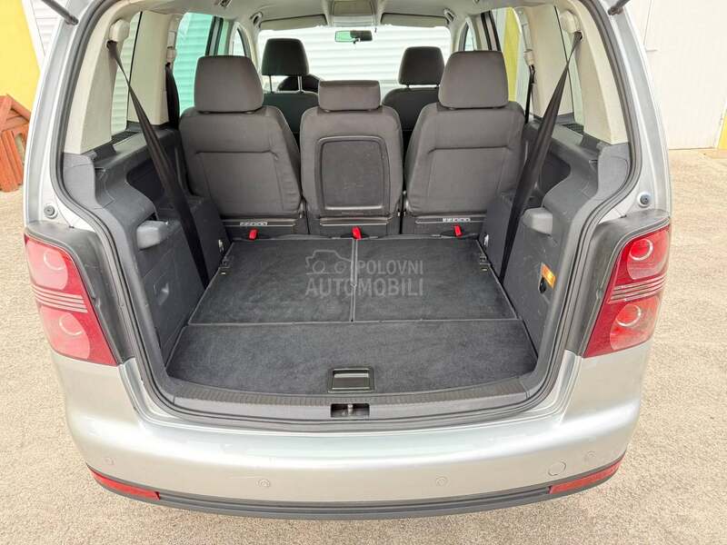 Volkswagen Touran R E Z E R V I S A N
