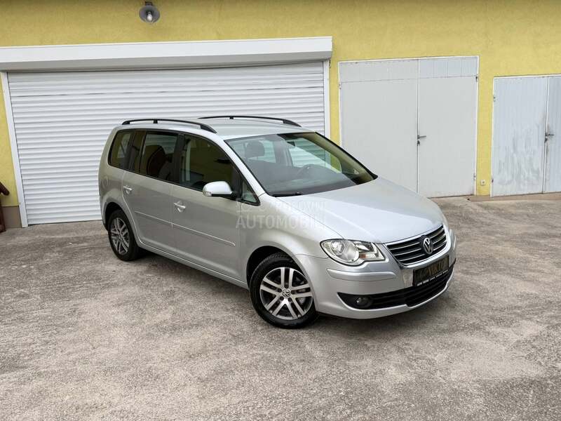 Volkswagen Touran R E Z E R V I S A N