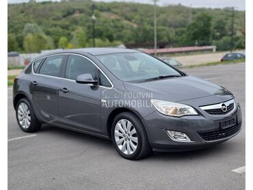 Opel Astra J 1.4t Cosmo CH