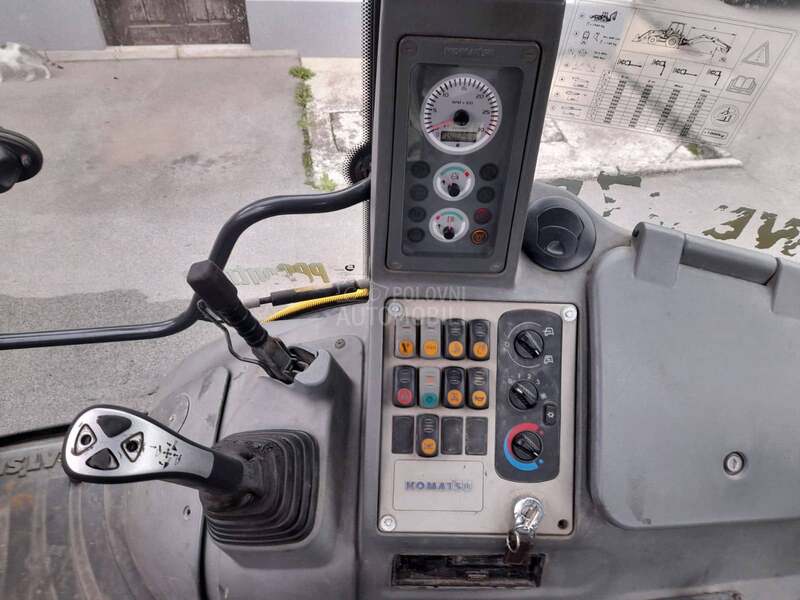 Komatsu wb 97 r5
