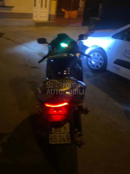 Kawasaki Zx6r