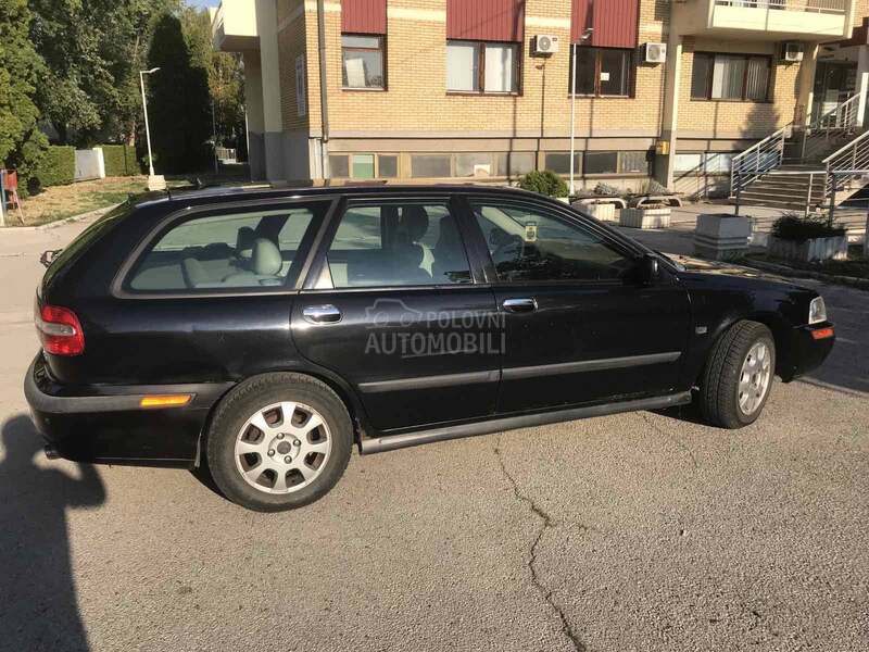 Volvo V40 1.8