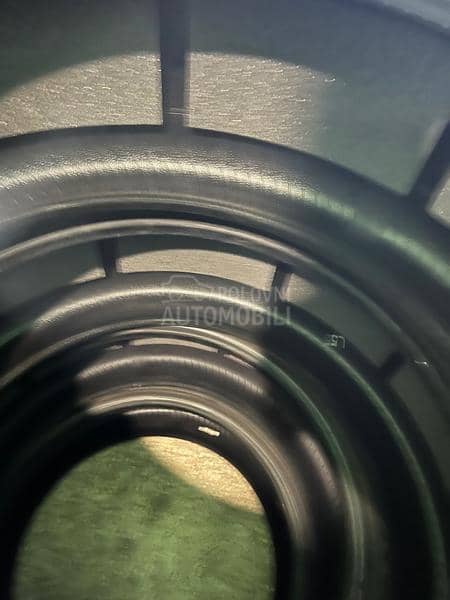 Pirelli 275/40 R22 Sve sezone