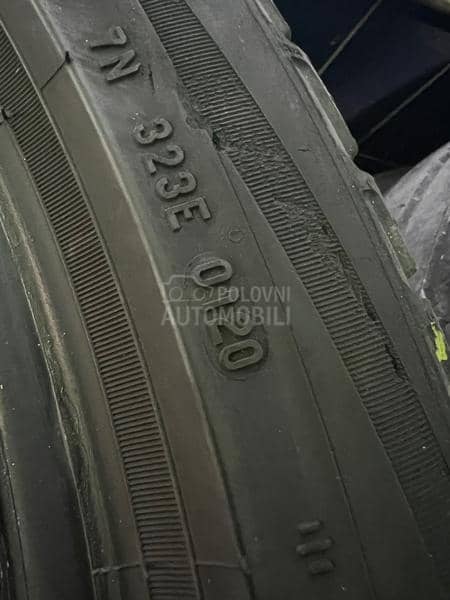 Pirelli 275/40 R22 Sve sezone