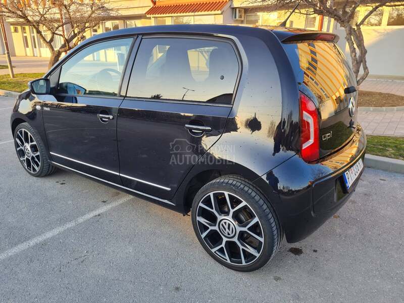 Volkswagen up! 