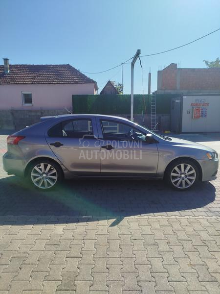 Mitsubishi Lancer 1.6