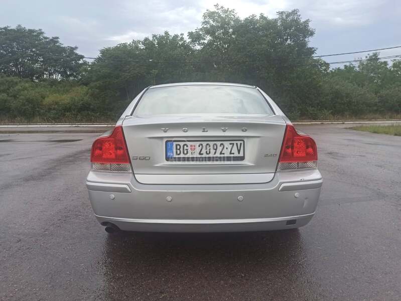 Volvo S60 2.4 D5