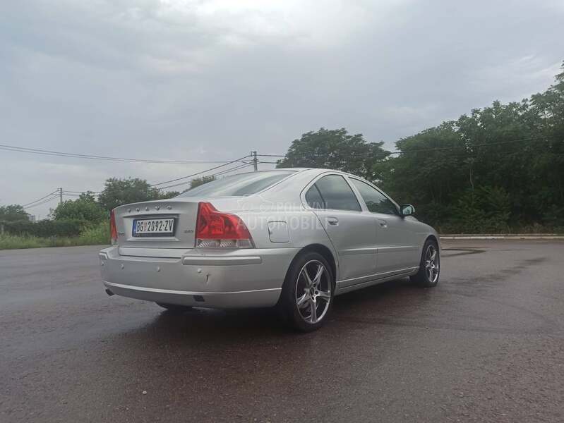 Volvo S60 2.4 D5