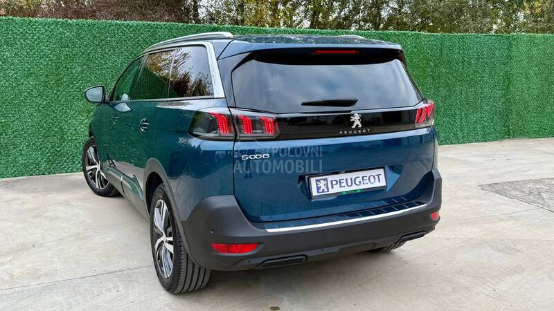 Peugeot 5008 1.5 blue Allure NOV