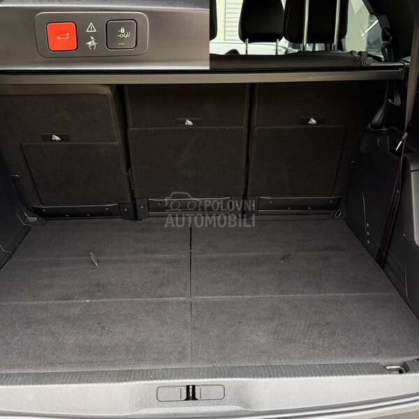 Peugeot 5008 1.5 blue Allure NOV