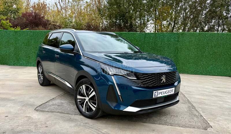 Peugeot 5008 1.5 blue Allure NOV