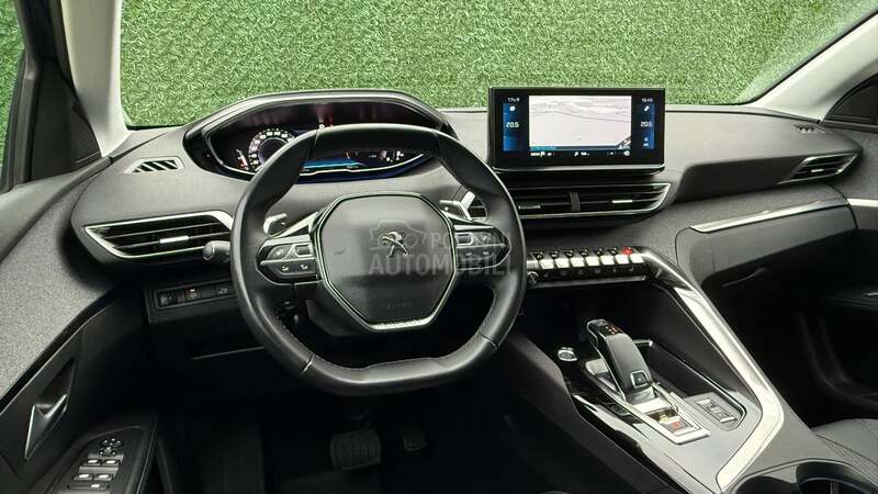 Peugeot 5008 1.5 blue Allure NOV