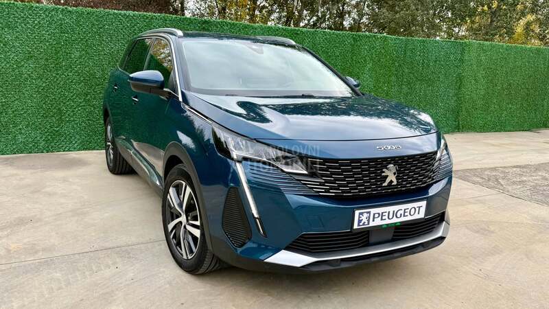 Peugeot 5008 1.5 blue Allure NOV