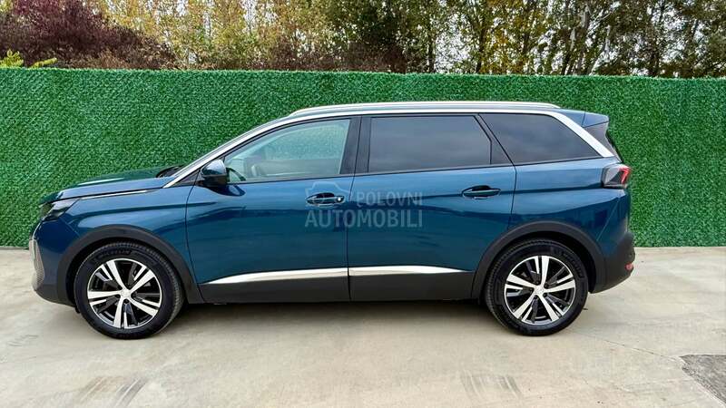 Peugeot 5008 1.5 blue Allure NOV