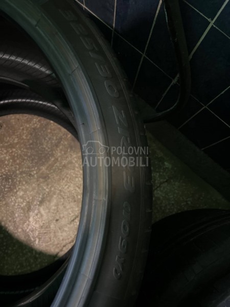Pirelli 325/30 R23 Letnja