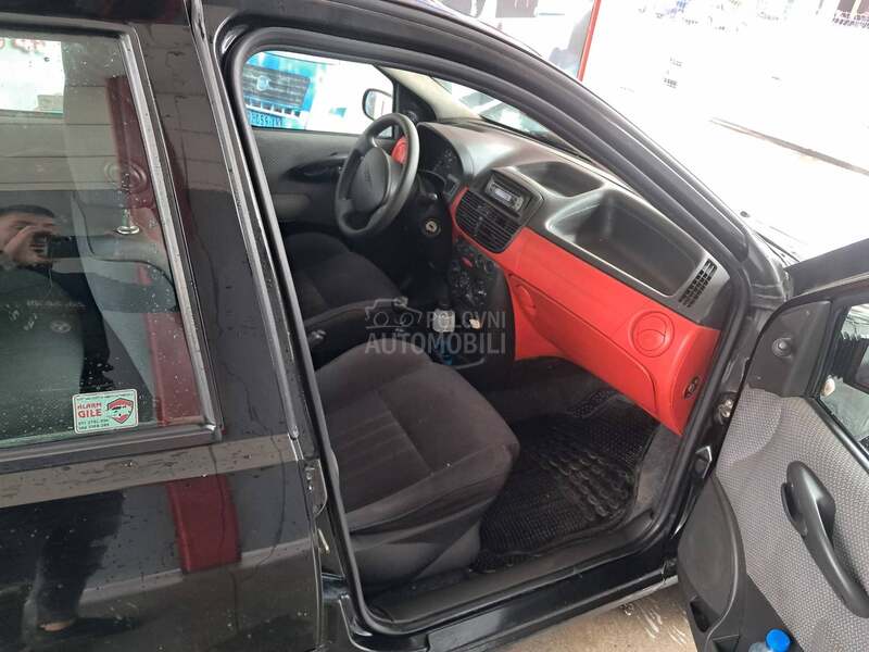 Fiat Punto 1.2 8v