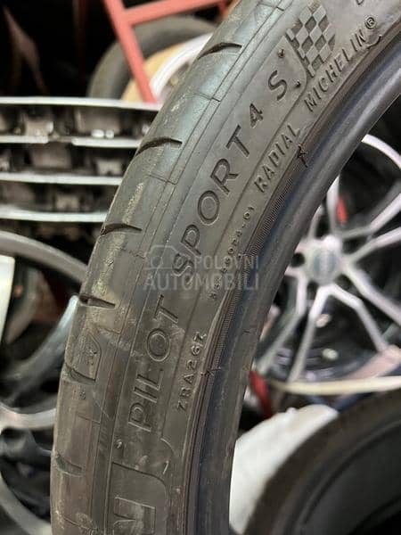 Michelin 235/35 R20 Letnja