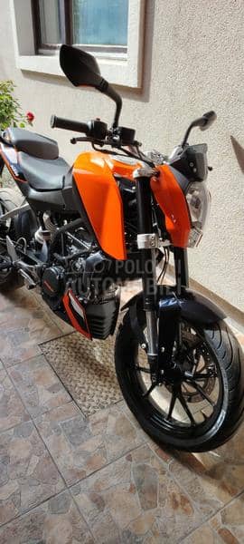 KTM Duke 200  uz motor odelo