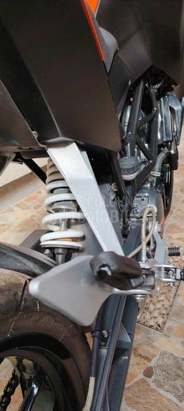 KTM Duke 200  uz motor odelo