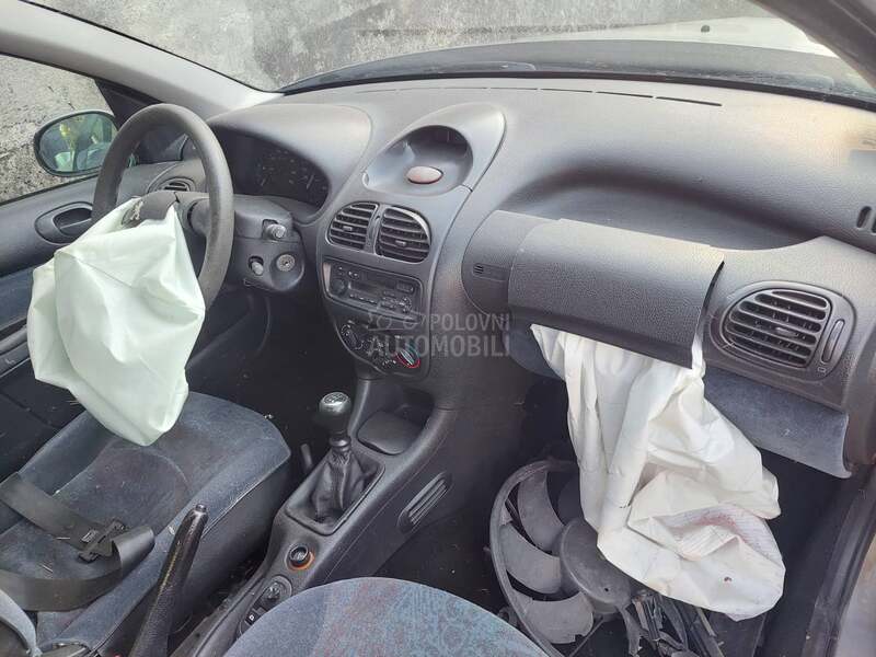 Peugeot 206 1.1 2002. god. -  kompletan auto u delovima