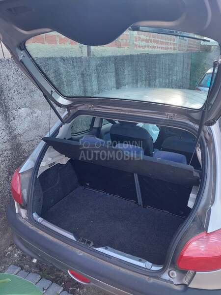 Peugeot 206 1.1 2002. god. -  kompletan auto u delovima