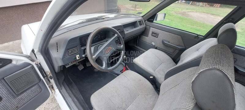 Peugeot 309 1.6