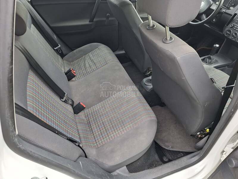 Volkswagen Polo 1.2b
