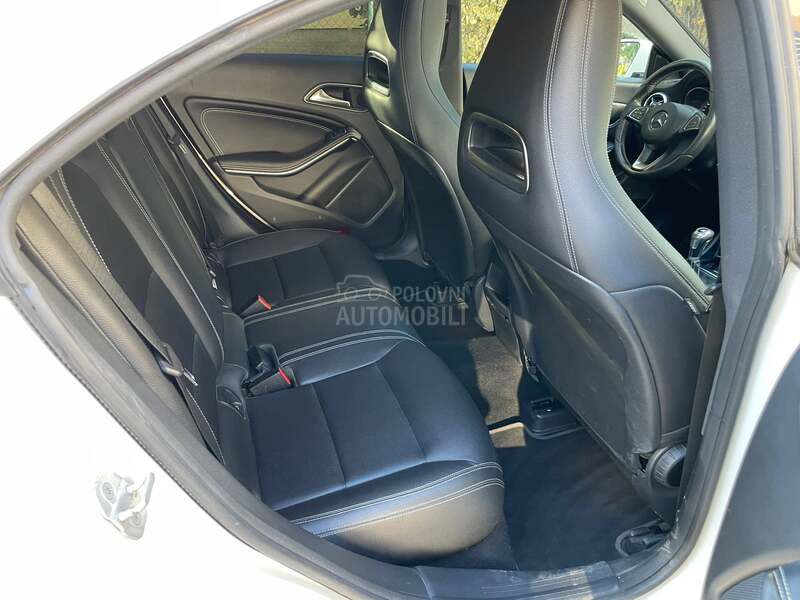 Mercedes Benz CLA 180 