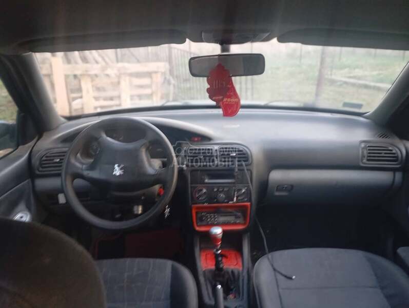 Peugeot 406 