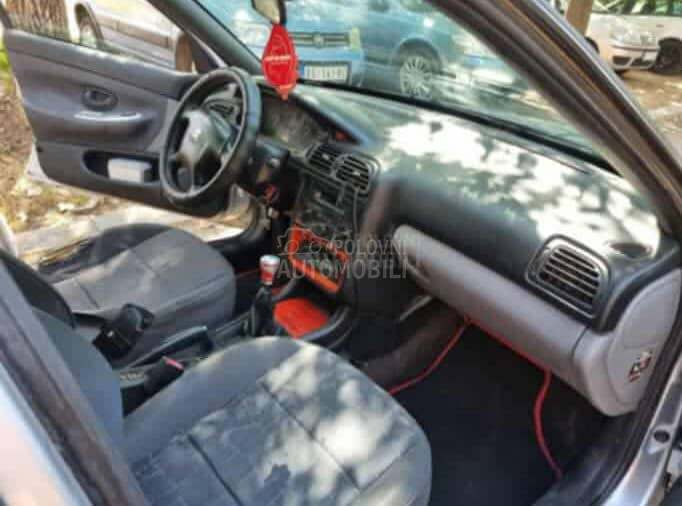 Peugeot 406 
