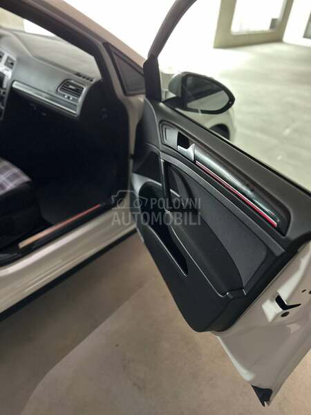 Volkswagen Golf 7 GTI CH