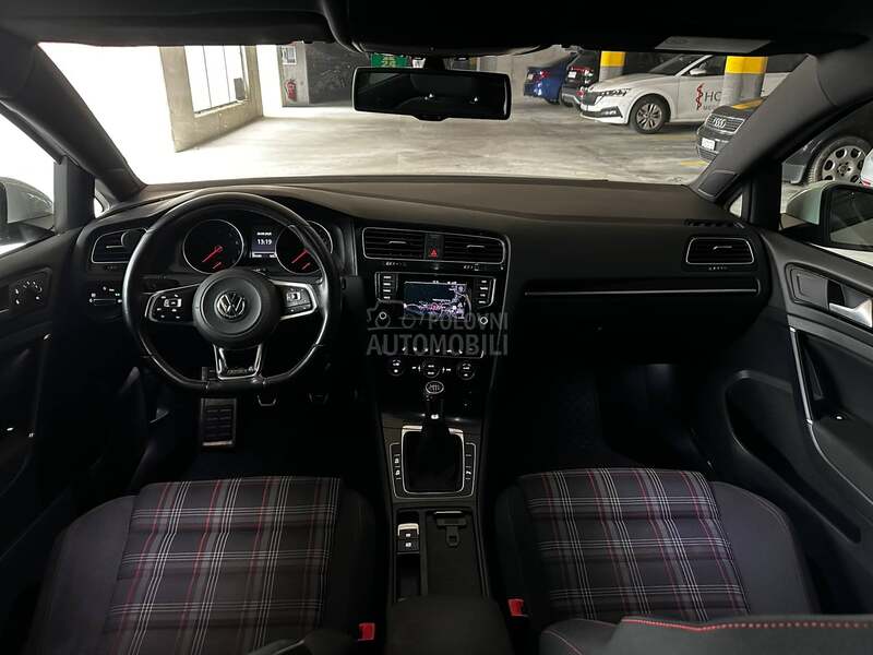 Volkswagen Golf 7 GTI CH