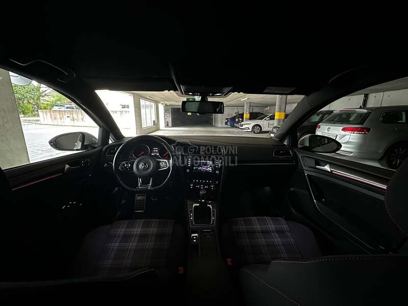 Volkswagen Golf 7 GTI CH